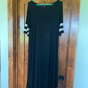 Roolee Mom dress, size medium